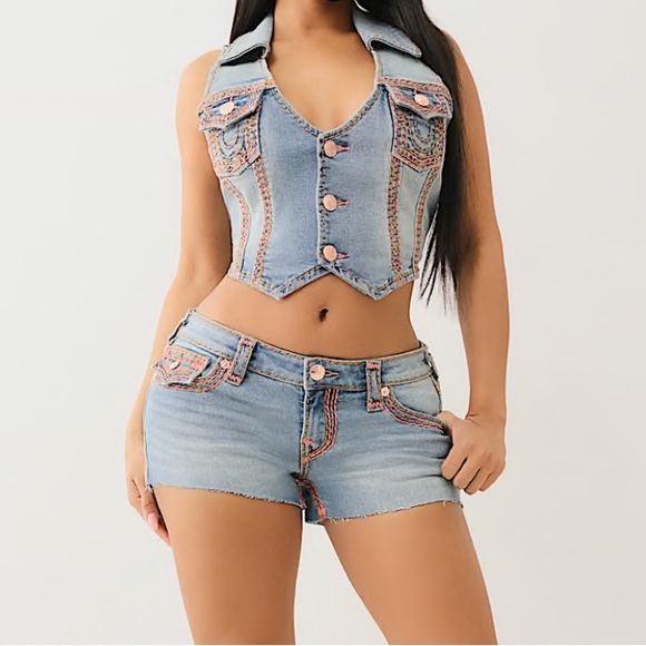 Tru Religion Vest and Shorts Set - Picture 1 of 4